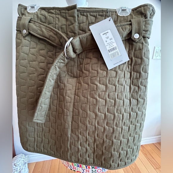 Women’s quilted forest green skirt new with tags. - Picture 1 of 8